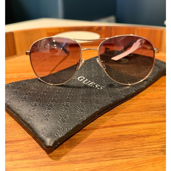 Guess Womens Aviator Sunglasses Gold Frame Gradient Brown Lens w/ Case Y2K Trend - Picture 1 of 7